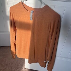 Vuori long sleeve halo crew